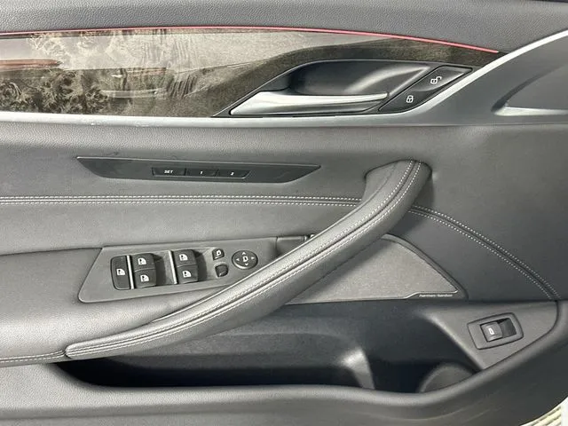 2023 BMW 5 Series 530i - Photo 26