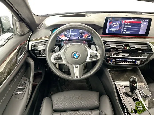 2023 BMW 5 Series 530i - Photo 11