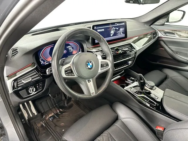 2023 BMW 5 Series 530i - Photo 21