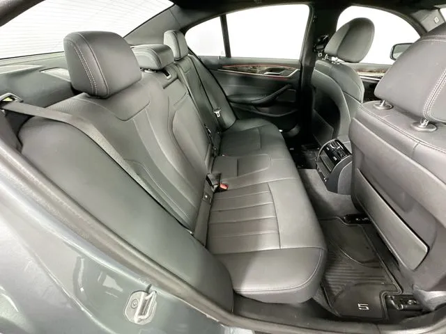 2023 BMW 5 Series 530i - Photo 29