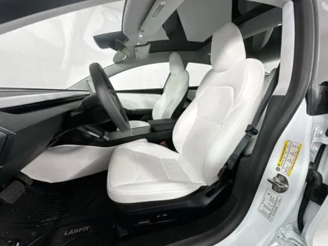 More photos of 2024 Tesla Model 3 Long Range at AutoMax Preowned Framingham, MA