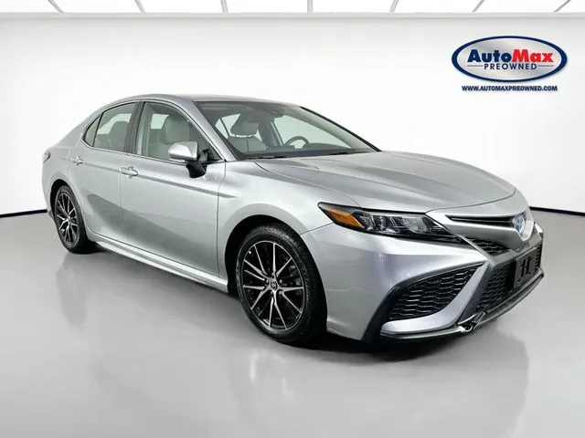 Silver 2022 Toyota Camry Hybrid SE for sale in Framingham, MA