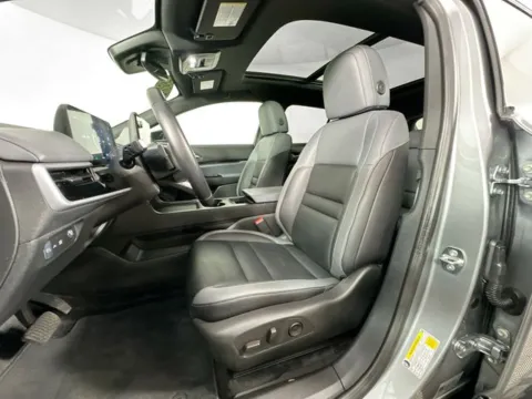 More photos of 2025 Honda Prologue Touring at AutoMax Preowned Framingham, MA