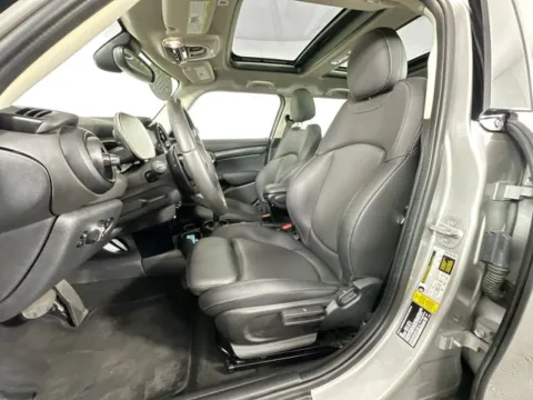 More photos of 2024 MINI Cooper S Signature at AutoMax Preowned Framingham, MA