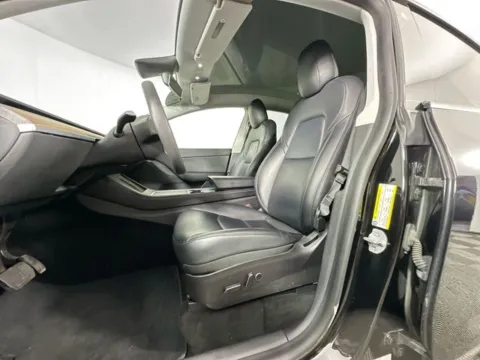 More photos of 2021 Tesla Model Y Long Range at AutoMax Preowned Framingham, MA