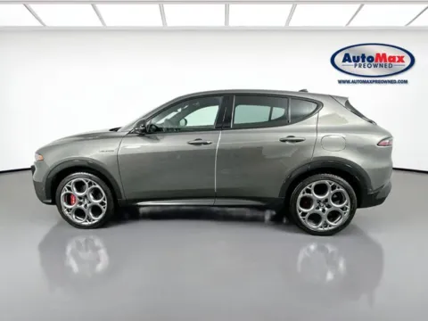 More photos of 2024 Alfa Romeo Tonale Veloce at AutoMax Preowned Framingham, MA