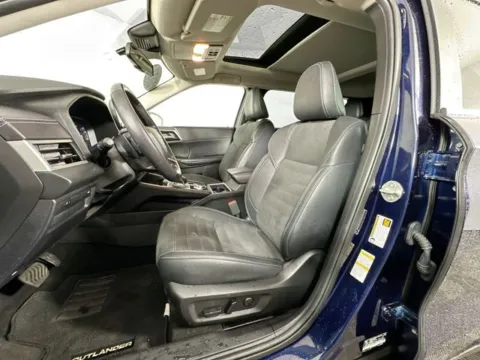 More photos of 2023 Mitsubishi Outlander SE at AutoMax Preowned Framingham, MA