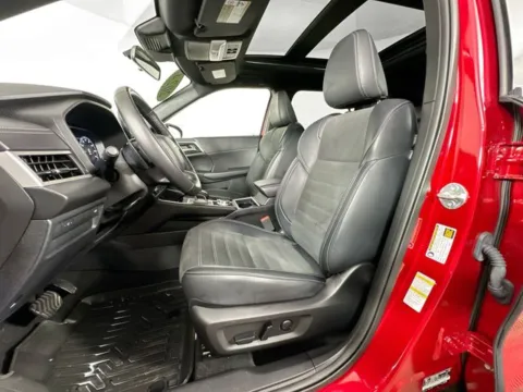 More photos of 2024 Mitsubishi Outlander SE Black Edition at AutoMax Preowned Framingham, MA
