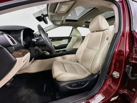 More photos of 2017 Nissan Maxima Platinum at AutoMax Preowned Framingham, MA