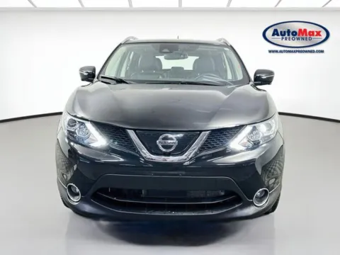Photos of 2019 Nissan Rogue Sport SL for sale in Framingham, MA at AutoMax Preowned Framingham