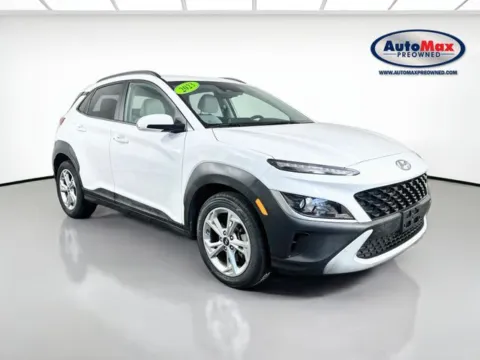 White 2023 Hyundai Kona SEL for sale in Framingham, MA