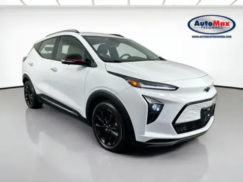 White 2023 Chevrolet Bolt EUV Premier for sale in Framingham, MA