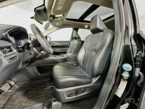 More photos of 2024 INFINITI QX60 LUXE at AutoMax Preowned Framingham, MA