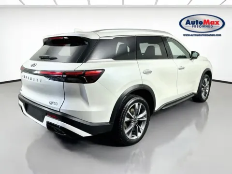 Photos of 2024 INFINITI QX60 LUXE for sale in Framingham, MA at AutoMax Preowned Framingham