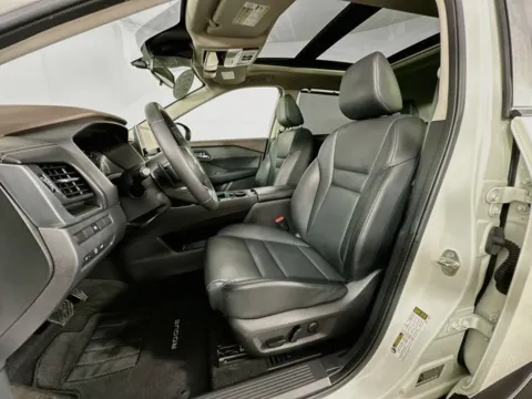 More photos of 2023 Nissan Rogue SV at AutoMax Preowned Framingham, MA
