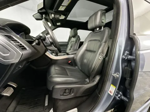 More photos of 2021 Land Rover Range Rover Sport HSE Dynamic at AutoMax Preowned Framingham, MA