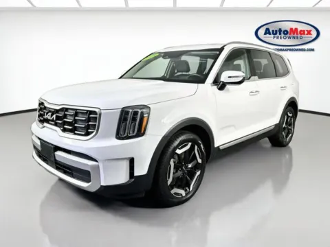 More photos of 2025 Kia Telluride S at AutoMax Preowned Framingham, MA