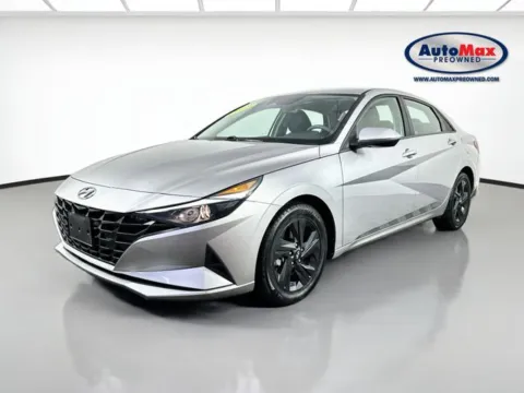 More photos of 2023 Hyundai Elantra SEL at AutoMax Preowned Framingham, MA