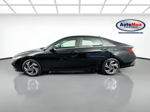 More photos of 2024 Hyundai Elantra Limited at AutoMax Preowned Framingham, MA