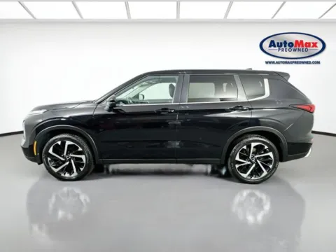More photos of 2024 Mitsubishi Outlander SE Black Edition w/Pano Roof at AutoMax Preowned Framingham, MA