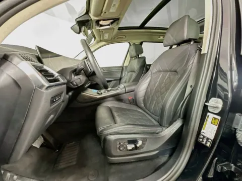 More photos of 2025 BMW X7 xDrive40i at AutoMax Preowned Framingham, MA