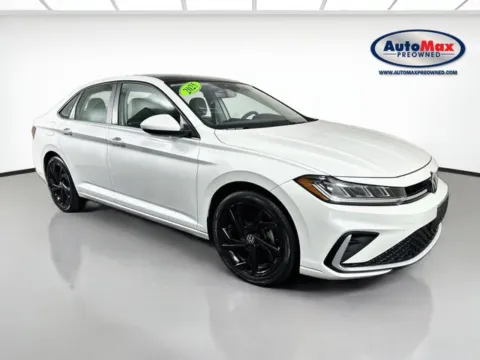 White 2025 Volkswagen Jetta 1.5T SE for sale in Framingham, MA