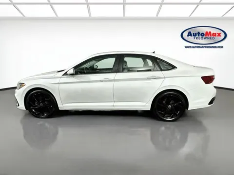 More photos of 2025 Volkswagen Jetta 1.5T SE at AutoMax Preowned Framingham, MA