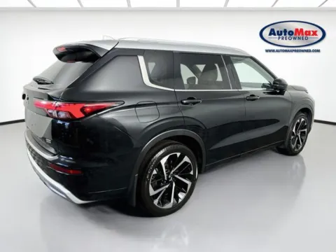 Photos of 2024 Mitsubishi Outlander SEL Platinum Edition for sale in Framingham, MA at AutoMax Preowned Framingham
