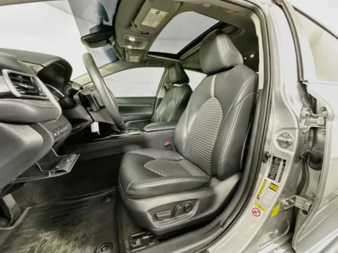 More photos of 2018 Toyota Camry SE at AutoMax Preowned Framingham, MA