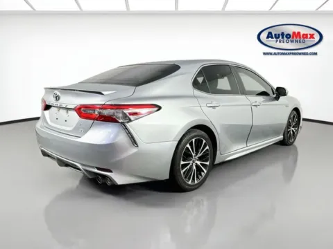 Photos of 2018 Toyota Camry SE for sale in Framingham, MA at AutoMax Preowned Framingham