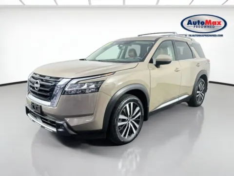 More photos of 2023 Nissan Pathfinder Platinum at AutoMax Preowned Framingham, MA
