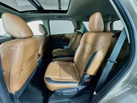 More photos of 2023 Nissan Pathfinder Platinum at AutoMax Preowned Framingham, MA