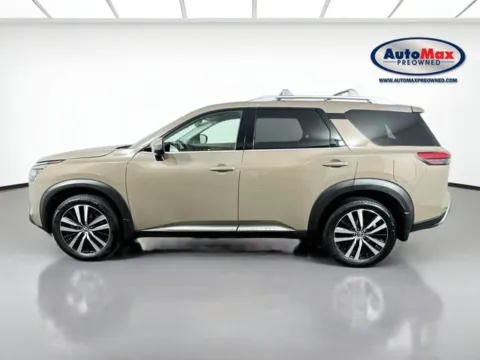 More photos of 2023 Nissan Pathfinder Platinum at AutoMax Preowned Framingham, MA