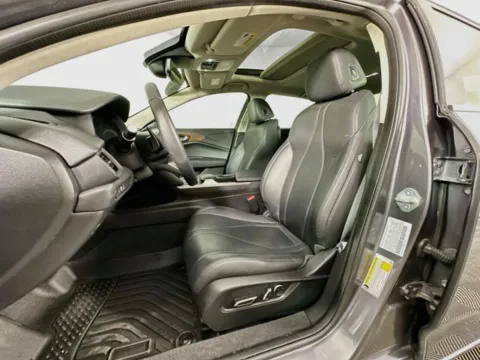 More photos of 2021 Acura TLX at AutoMax Preowned Framingham, MA