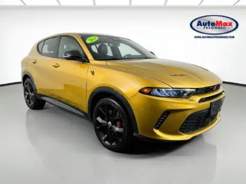 Gold 2024 Dodge Hornet R/T Plus for sale in Framingham, MA
