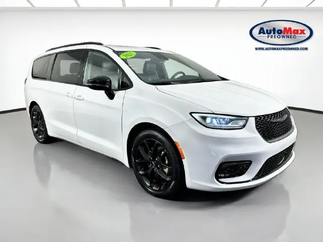 White 2025 Chrysler Pacifica Limited for sale in Framingham, MA