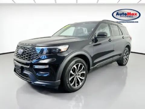 More photos of 2022 Ford Explorer ST-Line at AutoMax Preowned Framingham, MA