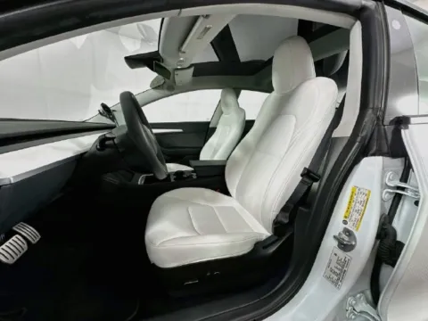 More photos of 2023 Tesla Model 3 Performance at AutoMax Preowned Framingham, MA