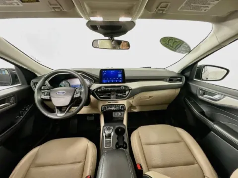 More photos of 2022 Ford Escape Hybrid SEL at AutoMax Preowned Framingham, MA