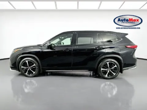 More photos of 2022 Toyota Highlander XSE at AutoMax Preowned Framingham, MA