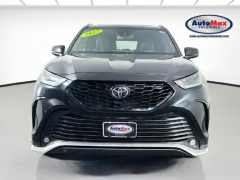 Photos of 2022 Toyota Highlander XSE for sale in Framingham, MA at AutoMax Preowned Framingham