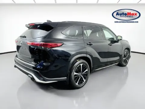 Photos of 2022 Toyota Highlander XSE for sale in Framingham, MA at AutoMax Preowned Framingham