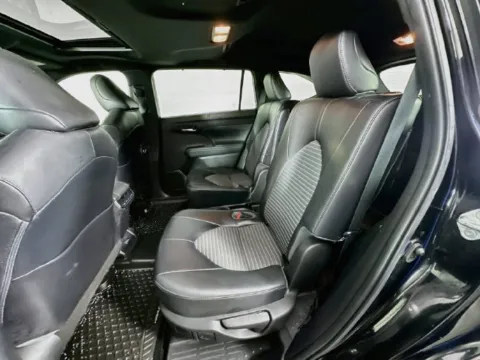 More photos of 2022 Toyota Highlander XSE at AutoMax Preowned Framingham, MA