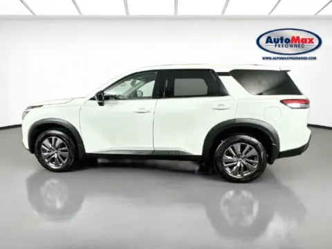 More photos of 2024 Nissan Pathfinder S at AutoMax Preowned Framingham, MA