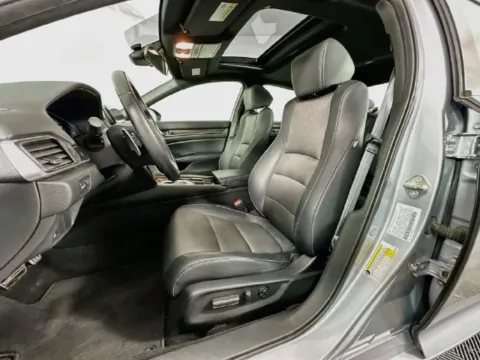 More photos of 2018 Honda Accord Sport 2.0T at AutoMax Preowned Framingham, MA