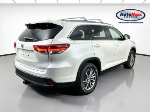 Photos of 2019 Toyota Highlander XLE for sale in Framingham, MA at AutoMax Preowned Framingham