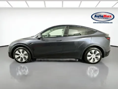 More photos of 2024 Tesla Model Y Long Range at AutoMax Preowned Framingham, MA