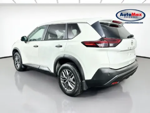 More photos of 2021 Nissan Rogue S at AutoMax Preowned Framingham, MA