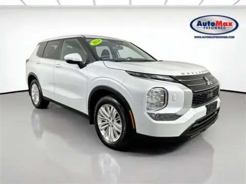 White 2024 Mitsubishi Outlander ES for sale in Framingham, MA