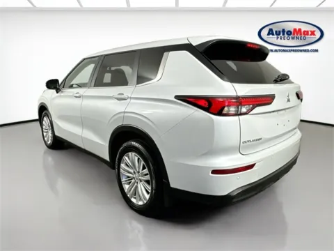 More photos of 2024 Mitsubishi Outlander ES at AutoMax Preowned Framingham, MA
